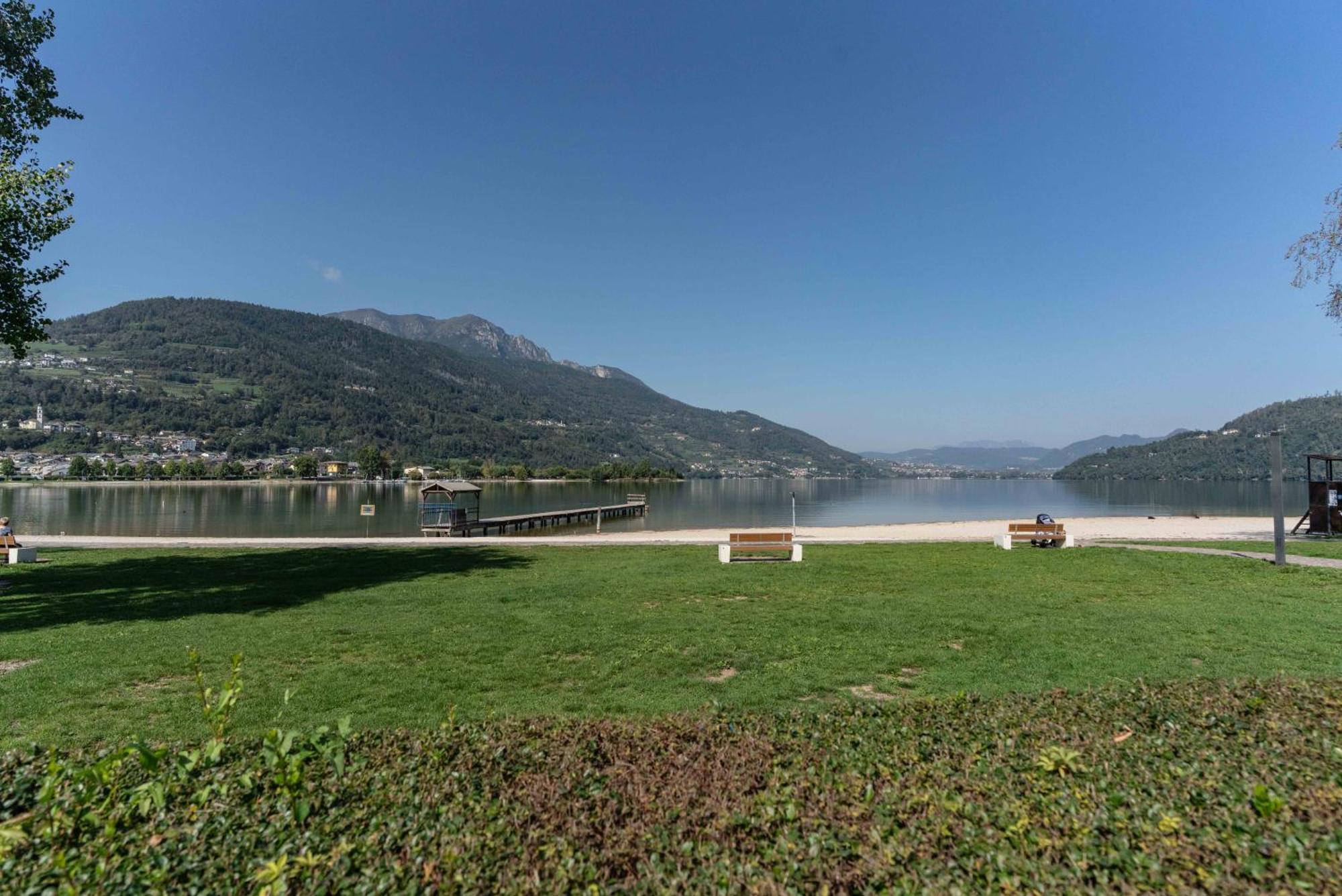 La Gemma Sul Lago Calceranica al Lago Exterior photo