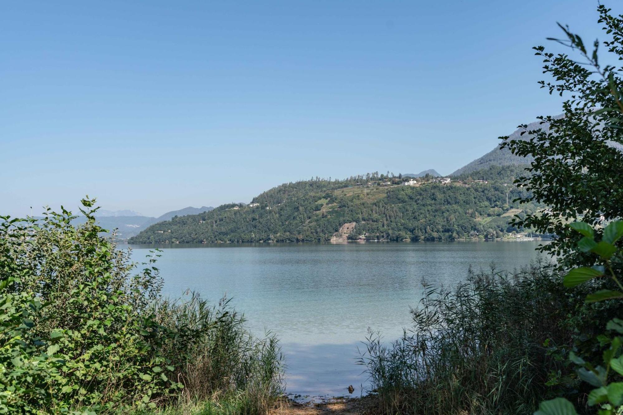 La Gemma Sul Lago Calceranica al Lago Exterior photo